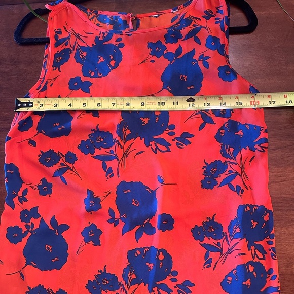 Stunning sleeveless floral top - Picture 5 of 6